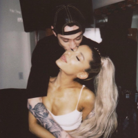 Treta! Pete Davidson proibiu Ariana Grande de ter contato com ele, afirma site