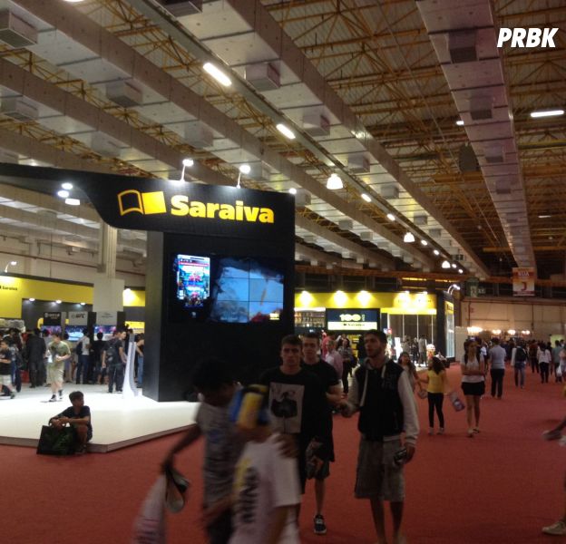 A Saraiva tem estande com venda de jogos na BGS 2014