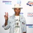  Pharrell Williams vem logo na cola de Iggy Azalea no n&uacute;mero de indica&ccedil;&otilde;es. Cantor foi indicado cinco vezes &agrave;s estatuetas do "American Music Awards 2014" 