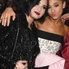 Depois de marco histórico, Ariana Grande rebate fã que fez comentário sem noção sobre sua relação com Demi Lovato