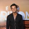 O galã teen Rodrigo Simas à Serginho Groisman, no "Altas Horas", que ele já foi "agarrado, arranhado" e teve a roupa rasgada pelas fãs