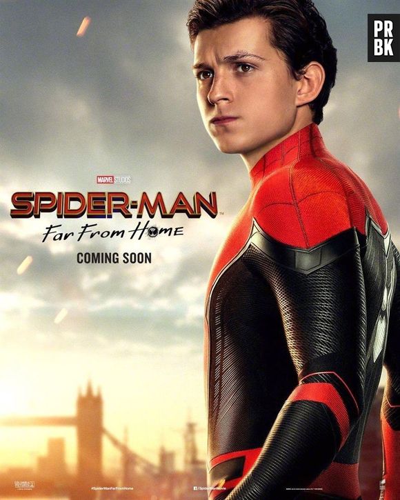 Peter Parker (Tom Holland) sofre nas mãos de Mysterio (JAke Gyllenhaal) em "Homem-Aranha: Longe de Casa"