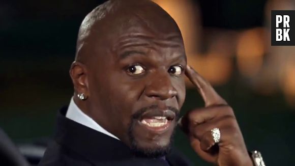Terry Crews, que interpreta Latrell em "As Branquelas", ama mesmo a música "A Thousand Milles" na vida real