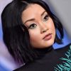 Lana Condor diz que já sofreu muito com a ansiedade