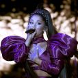 Ariana Grande pode lançar videoclipe inédito e post aumenta teoria