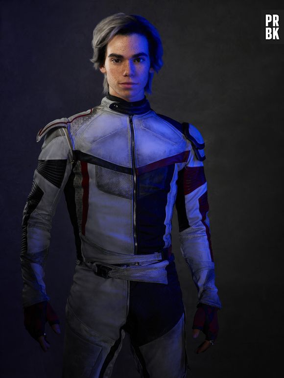 Cameron Boyce ficou bastante conhecido por conta da saga "Descendentes"