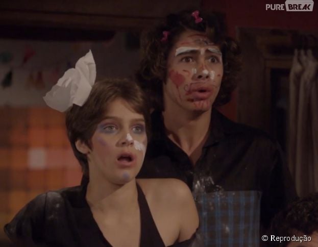 Em "Malha&ccedil;&atilde;o", Pedro (Rafael Vitti) e Karina (Isabella Santoni) se assustam com a presen&ccedil;a de Gael (Eriberto Le&atilde;o)