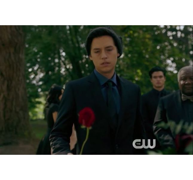 Riverdale 4ª Temporada Lili Reinhart Fala Sobre Futuro De Jughead Na Serie Purebreak