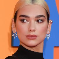 Dua Lipa fala sobre redes sociais e como são tóxicas: "solo fértil para hate e ansiedade"