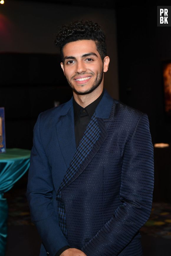 Mena Massoud não conseguiu outro personagem depois de viver Aladdin no live-action da Disney