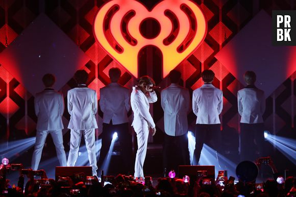 Fãs do BTS punem Katy Perry com silêncio e "black ocean" após piada