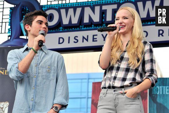 Dove Cameron faz homenagem fofa a Cameron Boyce com tatuagem