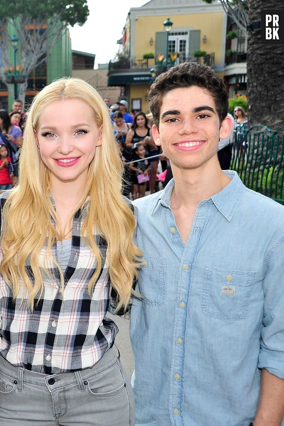 Dove Cameron faz homenagem a Cameron Boyce com tatuagem. Entenda significado