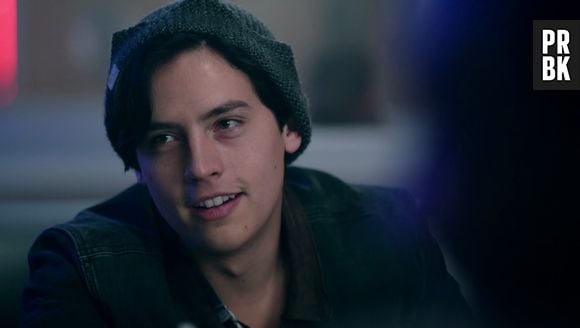 "Riverdale": Jughead (Cole Sprouse) está sempre no lugar errado, na hora errada