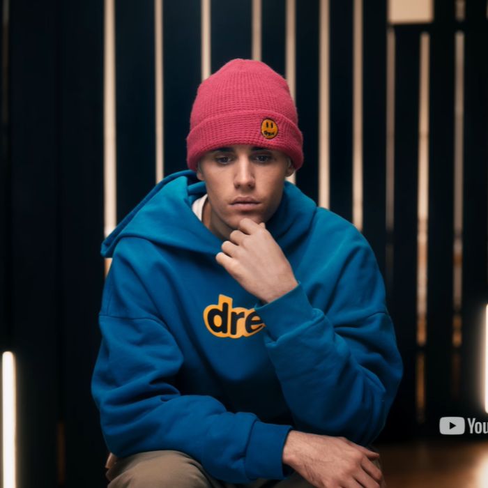 Justin Bieber revela que começou a fumar maconha entre 12 e 13 anos