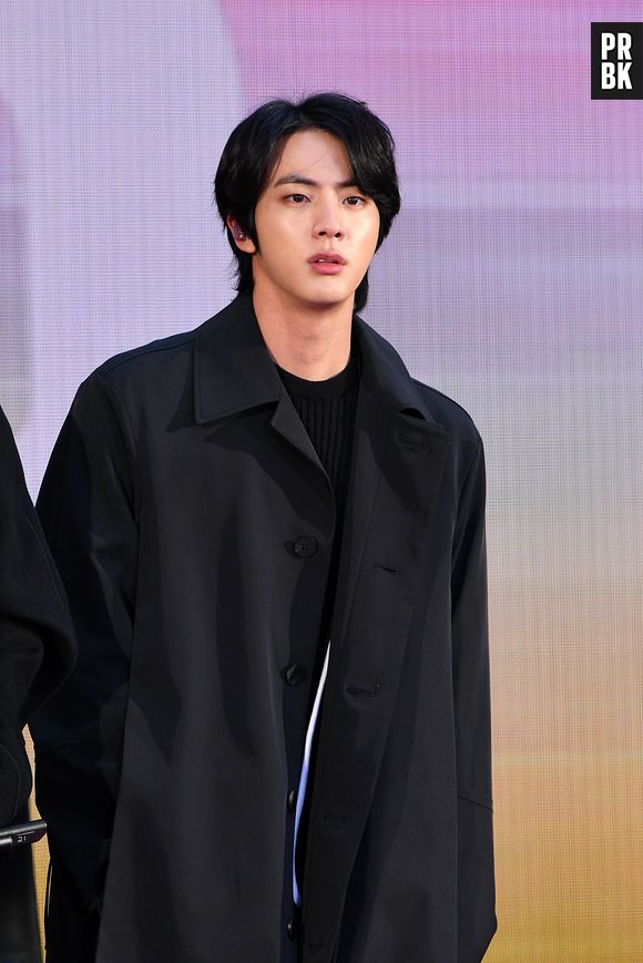 BTS: Jin tem uma música pra chamar de sua no "MAP OF THE SOUL: 7"