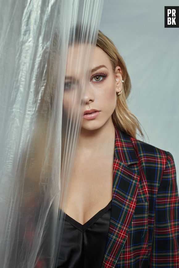 "Elite": Ester Expósito, a Carla, também não voltará para a série e já está em uma nova produção da Netflix