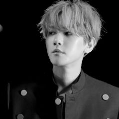 SM Entertainment informa: Baekhyun, do EXO, deve lançar um álbum novo até o final de maio