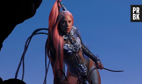 Lady Gaga lança álbum "Chromatica" e é elogiada nas redes sociais
