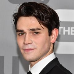 KJ Apa não se manifesta sobre movimento Black Lives Matter e acaba se envolvendo em polêmica