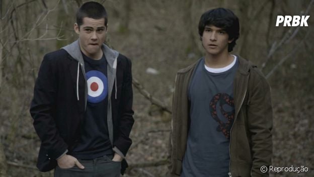 "Teen Wolf": Stiles (Dylan O'Brien) e Scott (Tyler Posey) se meteram no meio de uma floresta procurando um corpo na primeira temporada