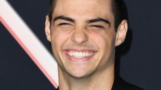 Noah Centineo viverá herói em novo filme da DC derivado de "Shazam!", diz site
