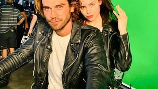 Tudo o que sabemos até agora sobre o novo filme do KJ Apa e da Sofia Carson, "Songbird"