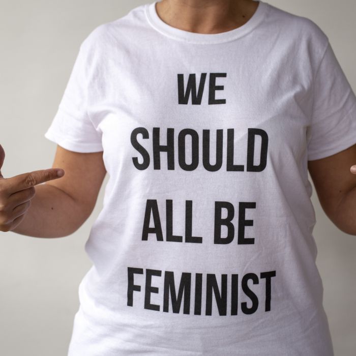 &quot;Nós todos deveríamos ser feministas&quot; e é verdade, a sociedade certamente seria mais igualitária e os direitos das mulheres garantidos