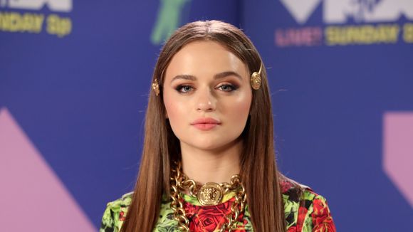 Joey King vai estrelar "Feios", novo filme da Netflix baseado em sequência de livros