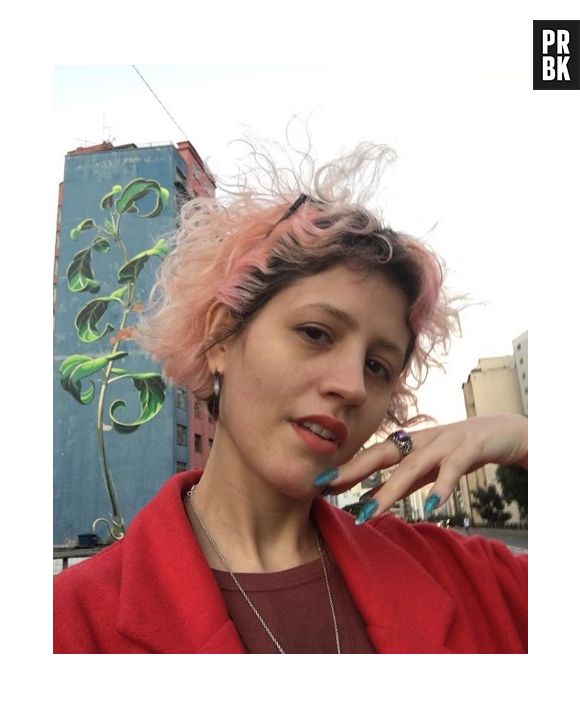 Madama Br000na, como é conhecida, é uma baita influencer de Astrologia