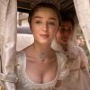 "Bridgerton": trailer mostra acordo de Daphne (Phoebe Dynevor) e Simon (Regé-Jean Page)