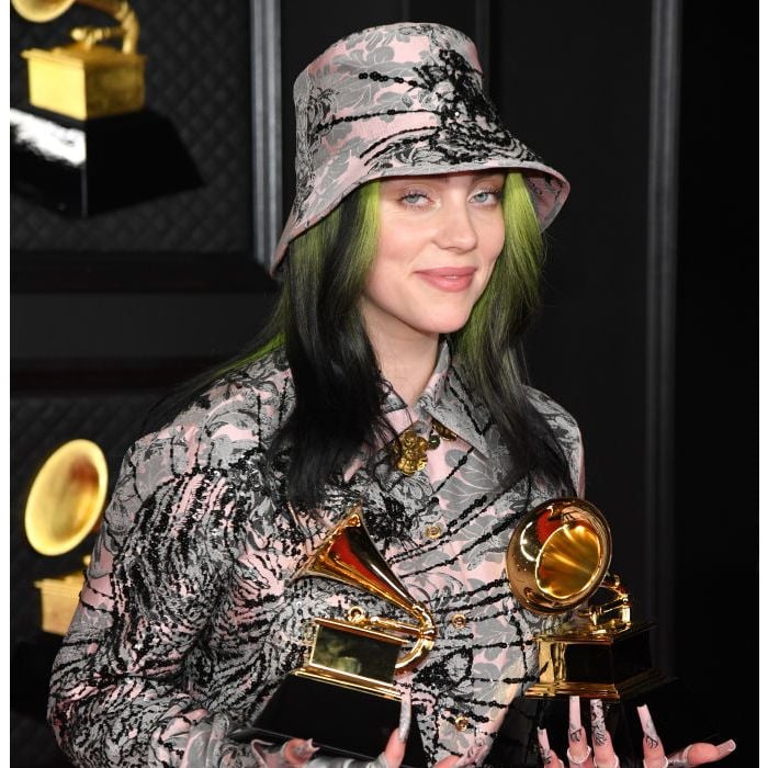 Quais foram as melhores roupas do Grammy 2021? Vote na batalha de looks!