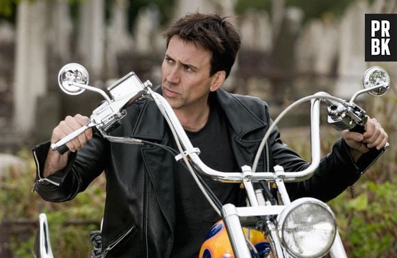 Nicholas Cage, 40 anos, foi convidado para viver um jovem personagem aventureiro em "Motoqueiro Fantasma".