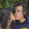 Uma lição que Shawn Mendes e Camila Cabello dão é não se importar com a opinião alheia