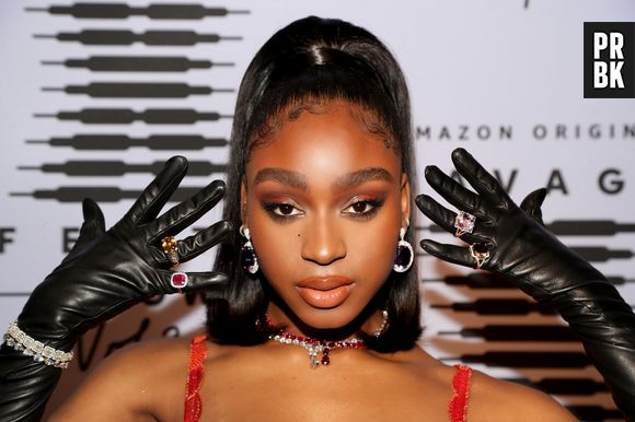 Normani mantém um diálogo aberto e em tempo real com seus fãs pelas redes sociais