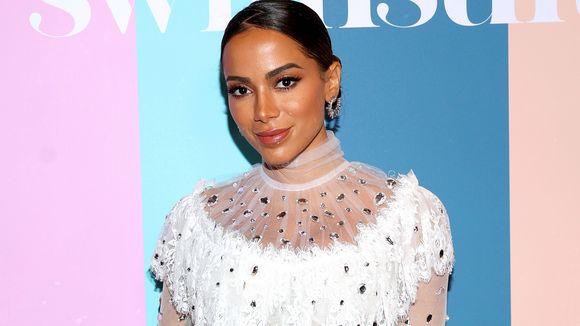 Anitta abre o jogo: fim de namoro, lançamento de "Girl From Rio" e mais!