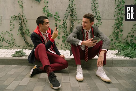 "Elite": Ander se despediu de Omar e partiu para uma viagem sem rumo com Guzmán