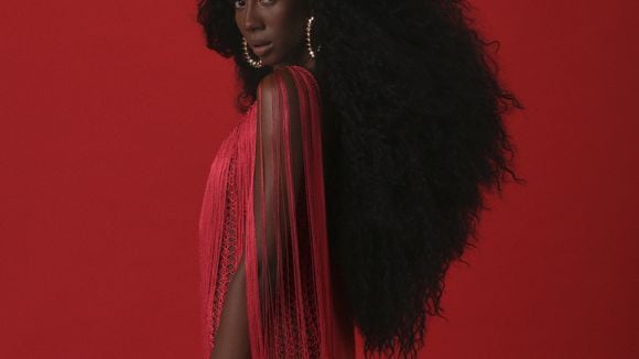 Camilla de Lucas: um bate-papo sobre beleza, carreira na TV e mais