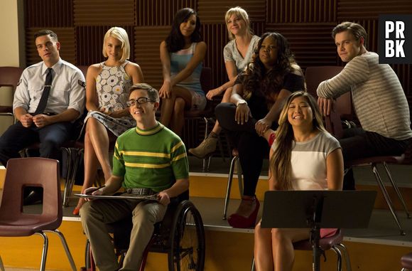 O elenco original do New Directions se junta novamente em "Glee"