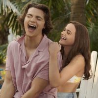 Namoro com Noah e o final de Elle: Joey King fala sobre "A Barraca do Beijo 3"