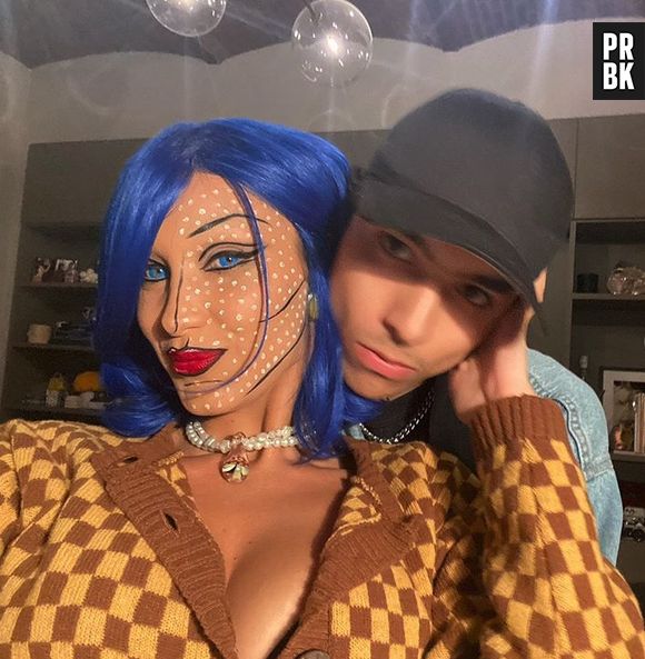 Halloween: Bella Hadid foi como uma pintura de Roy Lichtenstein