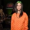 Famosos também se fantasiam de famosos no Halloween. Olha Nina Dobrev de Billie Eilish