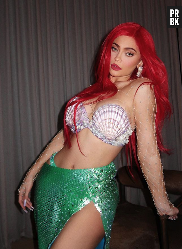 Halloween: Kylie Jenner arrasou com fantasia de "Pequena Sereia"