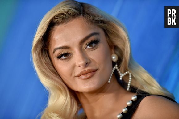 amFAR Gala 2021: Beba Rexha também investiu em make clássica