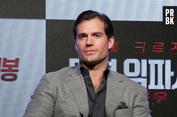 Henry Cavill fala sobre ir para Marvel e comenta sobre Superman negro