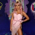 O que foi esse cabelo rosa de Anitta no   Premios Juventud 2021?  