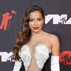 Anitta usou decote profundo no VMA, em um dos primeiros looks em eventos gringos