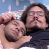 Pedido para dormir de conchinha, filmar partes íntimas e mais: 5 vezes que Vyni se humilhou por Eliezer no "BBB22"