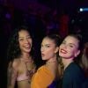 Lizeth Selene se encontrou com Giovanna Grigio no Brasil e foram curtir festa com Camila Queiroz