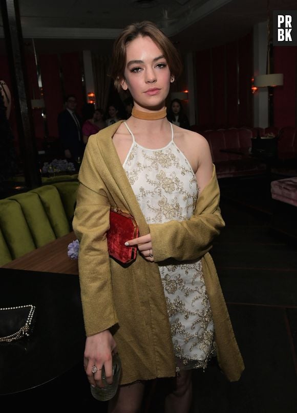 Antes de "Atypical", Brigette Lundy-Paine se formou na New York University (NYU), em 2015